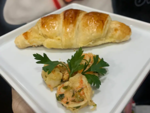 Croissant recheado Camarão Rosa