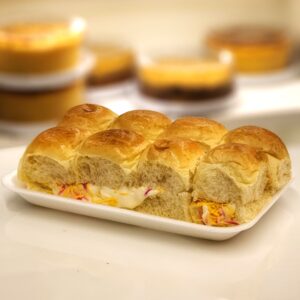 Pães de batata com Queijo Cuia (Bandeja com 3)(Produção Diária)